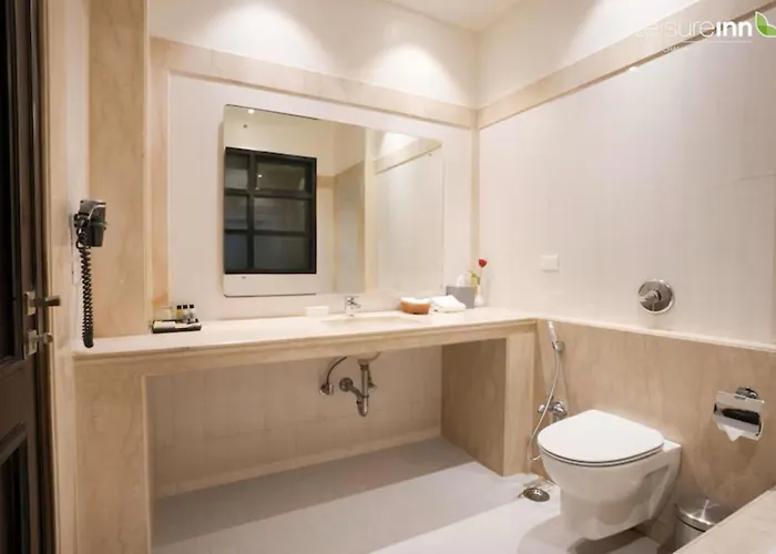 Leisure Inn Grand Chanakya