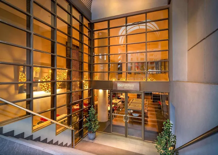 Motel: Ibis Melbourne Hotel And Apartments