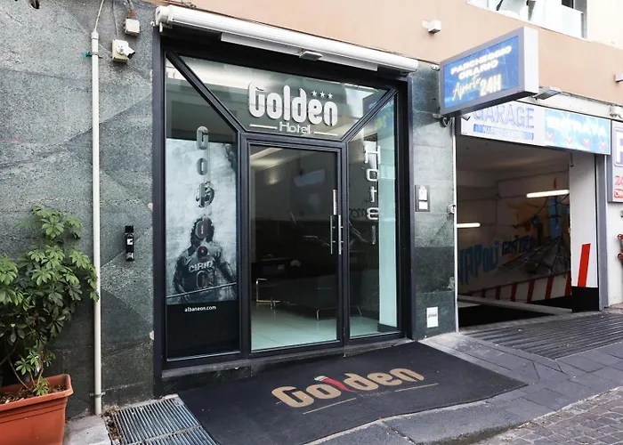 3 star hotels Golden