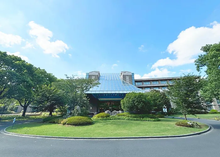 Hotels with tennis Dongjiao State Guest