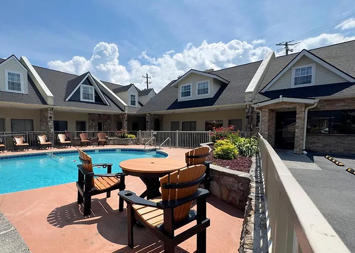 Resorts Guide Econo Lodge Inn & Suites Gatlinburg At The Convention Center