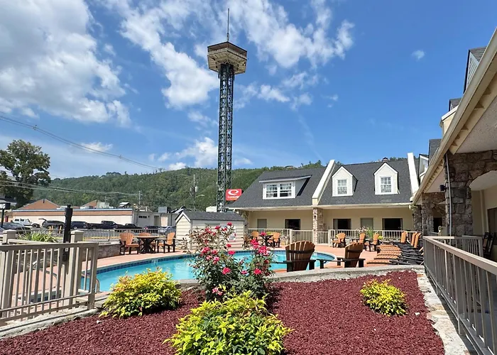 Resorts Guide Econo Lodge Inn & Suites Gatlinburg At The Convention Center