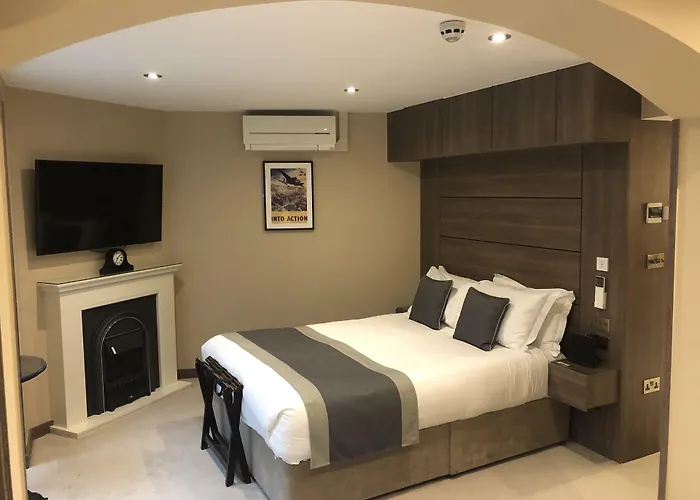 Hotels With Four Stars St Paul'S