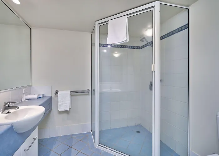 North Cove Waterfront Suites