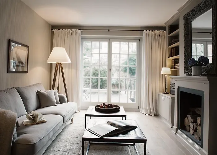 Von Deska Townhouses - Ivy House