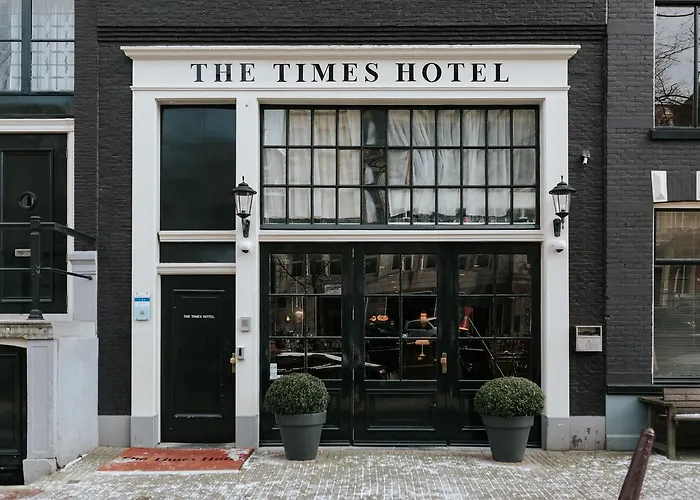 Family Hotel: The Times Hotel