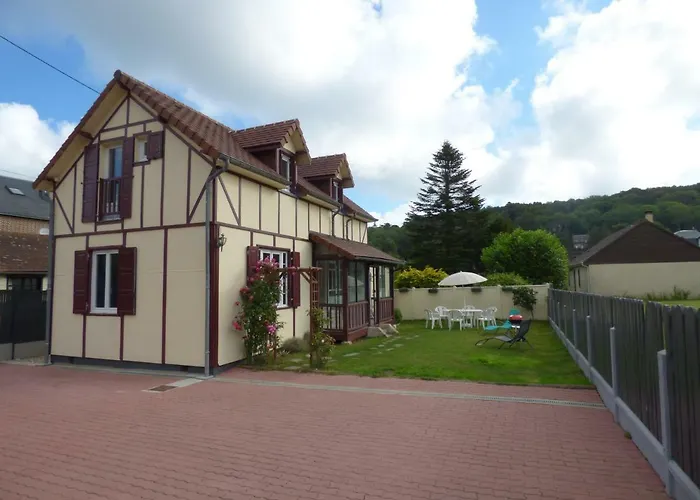 Gîte Le Petit Chalet avec parking gratuit