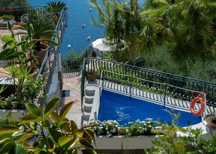  Luxury s Positano